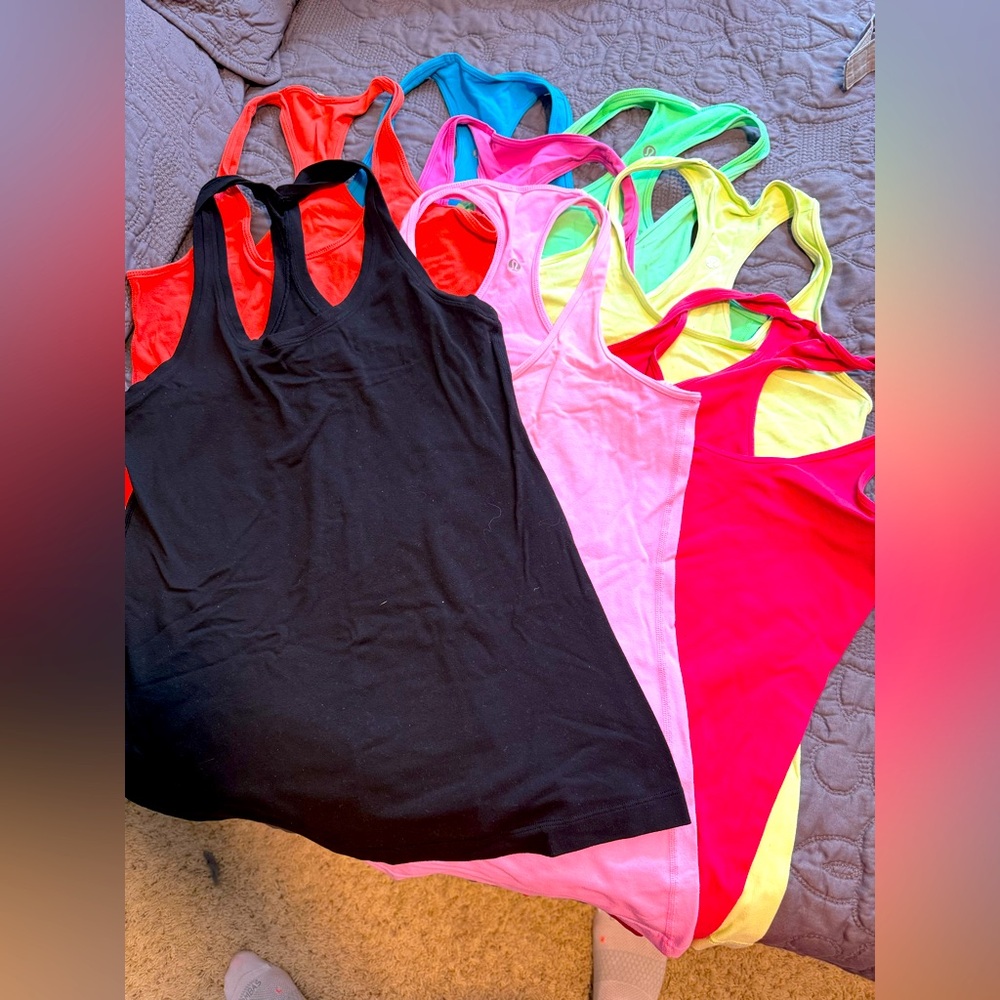 Lot of Lululemon tanks